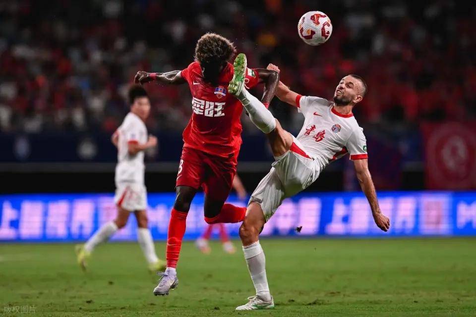 28岁英格兰国脚铁卫闪耀英超,香超级饽饽,8大欧洲豪门疯抢他 28岁英格兰国脚铁卫闪耀英超,香超级饽饽,8大欧洲豪门疯抢他